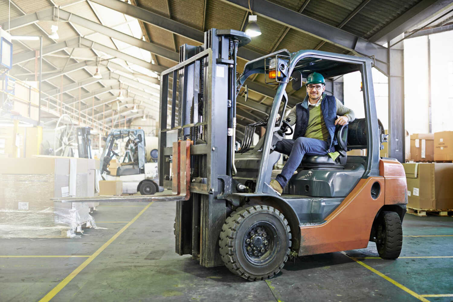 electric pallet trucks and stackers